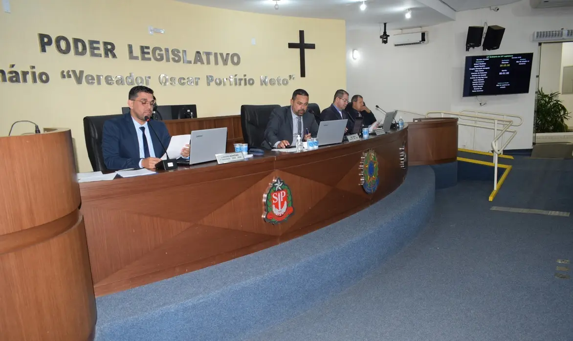 Legislativo Municipal Apresenta Indicações Importantes Para Paraguaçu Paulista 14 Legislativo municipal apresenta indicações importantes para Paraguaçu Paulista, incluindo programa de Horta Comunitária e homenagem a figuras ilustres da comunidade.