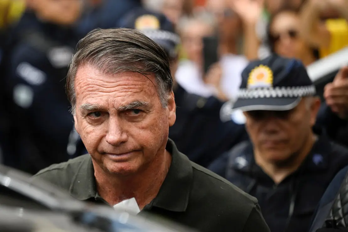Ex-presidente Jair Bolsonaro deixa hospital após cirurgia, STF julga recursos por planejar golpe 14 Ex-presidente Jair Bolsonaro deixa hospital após cirurgia, STF julga recursos por planejar golpe. Consequências importantes podem afetar o ex-presidente.