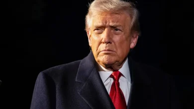 Líderes da UE evitam reunião na América Latina por medo de provocar Trump, em um cenário de tensão e incerteza entre EUA e UE.