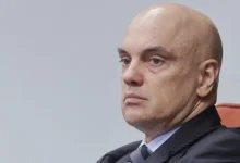 Ministro do STF condena ex-oficiais da Polícia Militar do Distrito Federal por omissão durante os eventos do 8 de janeiro. Multa de R$ 30 milhões e perda de cargos recomendados.