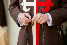 O caso do Comissariado imposto à instituição Arautos do Evangelho é um exemplo de como a justiça pode ser manipulada por interesses pessoais e políticos, violando direitos e causando injustiças.