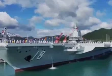 A China lança o porta-aviões Fujian, seu navio mais avançado, com capacidade de operar aeronaves de alta tecnologia e radar de alerta antecipado, reforçando sua influência regional e poder naval.
