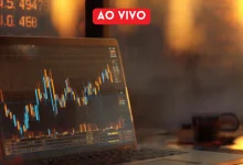 O mercado brasileiro apresenta volatilidade significativa devido às flutuações no petróleo e notícias financeiras, enquanto os EUA operam em um cenário de incerteza com recuperação das ações líderes do S&P 500.