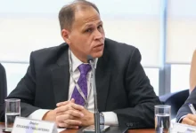 Advogado Paulo Faria apresenta arguição de suspeição contra Alexandre de Moraes, ministro do Supremo Tribunal Federal, por obstrução de investigação e coação no curso do processo.