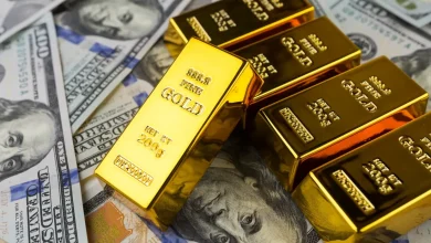 Desafio financeiro no Brasil: ouro vs dólar como opções seguras em tempos de incerteza econômica e alta inflação.