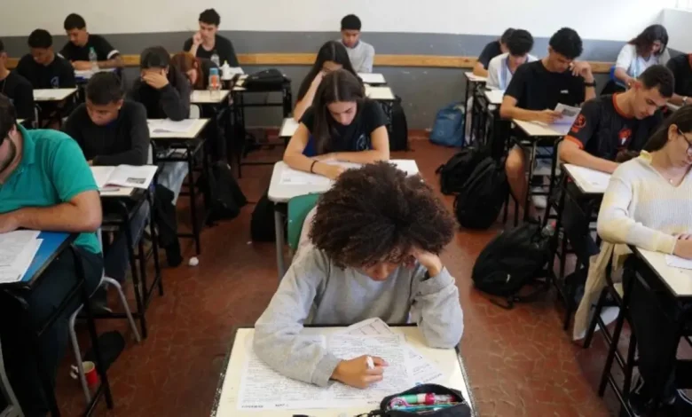 TJMG suspende ampliação do projeto-piloto Somar, que oferece gestão compartilhada de escolas públicas por OSCs, após alegação de falhas no edital.