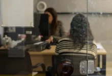 A Polícia Civil do Estado de São Paulo lança um programa de apoio às vítimas de crimes sexuais, oferecendo um serviço integrado e personalizado para prevenir a revitimização.