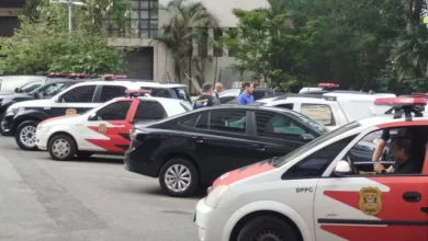 Operação Garrafa Legal combate comércio de bebidas adulteradas na Grande São Paulo, apreendendo substâncias perigosas e conscientizando consumidores sobre a importância da autenticidade dos produtos.