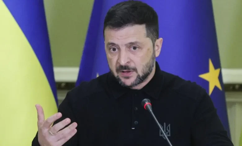 Potências Europeias Apresentam Proposta de Paz Alternativa para a Ucrânia e Rússia 1 O Reino Unido, Alemanha e França apresentam uma proposta alternativa ao plano de paz da Ucrânia e Rússia, com mudanças em condições do texto promovido por Trump.