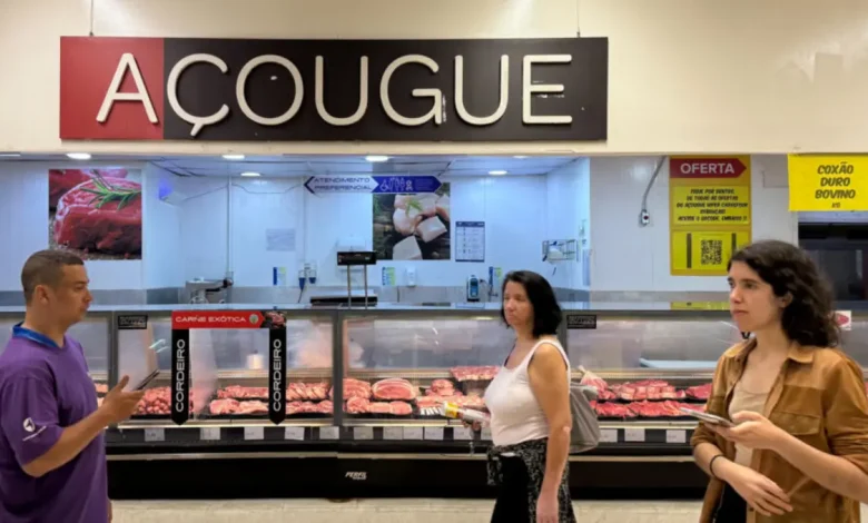 A crise da carne nos EUA ganha um novo capítulo com investigação antitruste da JBS, Cargill, Tyson e National Beef por possíveis práticas ilegais.