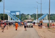 Nova ponte sobre o Rio Tocantins está 90% pronta, substituindo a antiga ponte JK que desabou em 2024, causando vítimas.