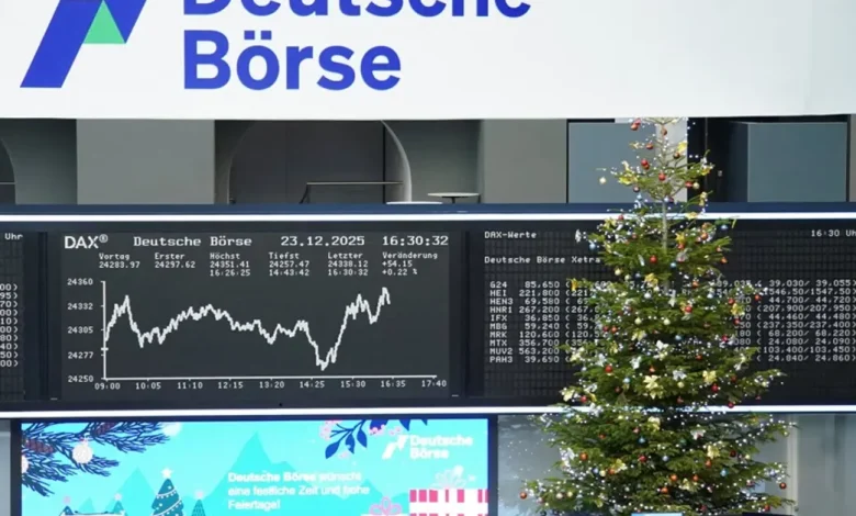 Mercados europeus operam com volumes baixos e cautela, enquanto investidores avaliam dados econômicos e ajustam estratégias de investimento.