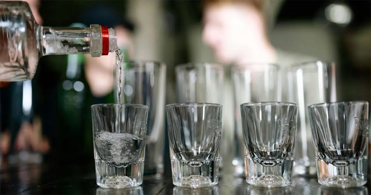 Os laboratórios de análise de cachaça e vodca melhoraram a precisão de suas análises com ferramentas de metrologia, garantindo a segurança dos consumidores e proteção à saúde pública.