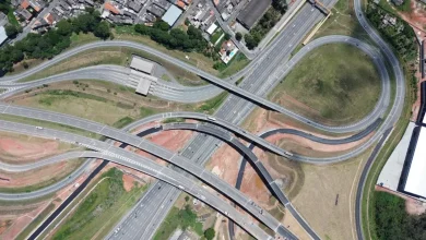 Entrega do primeiro trecho do Rodoanel Norte promete reduzir congestionamentos e melhorar a infraestrutura rodoviária do Estado de São Paulo, aumentando a segurança e a eficiência no tráfego.