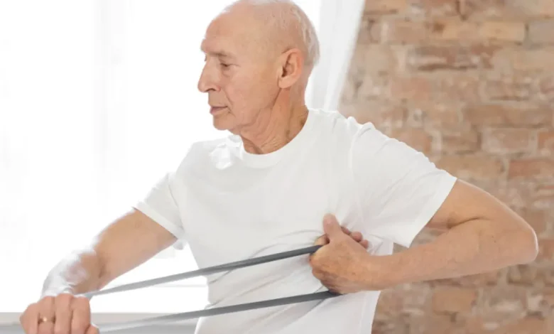 Pesquisadores brasileiros defendem mudanças no critério de diagnóstico da sarcopenia para prevenção da fraqueza muscular em idosos.