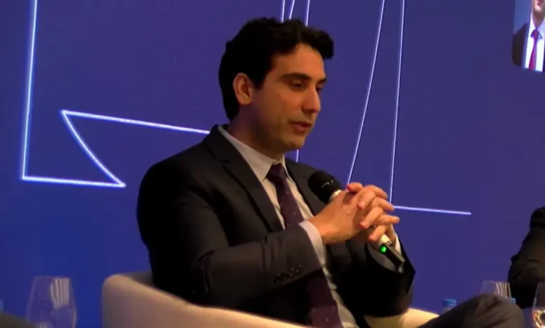 O presidente do Banco Central, Gabriel Galípolo, compartilhou suas expectativas sobre mercado de trabalho e inflação no Brasil, destacando a necessidade de política monetária conservadora para evitar o aumento da inflação.