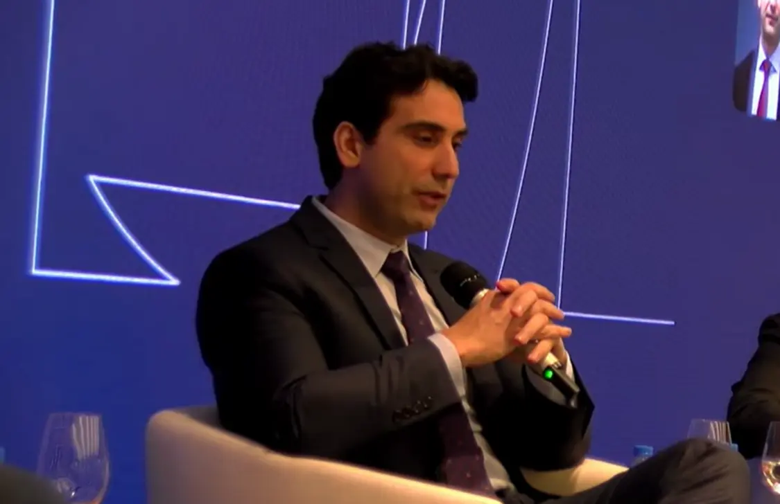 Expectativas de Gabriel Galípolo sobre Mercado de Trabalho e Inflação no Brasil 14 O presidente do Banco Central, Gabriel Galípolo, compartilhou suas expectativas sobre mercado de trabalho e inflação no Brasil, destacando a necessidade de política monetária conservadora para evitar o aumento da inflação.