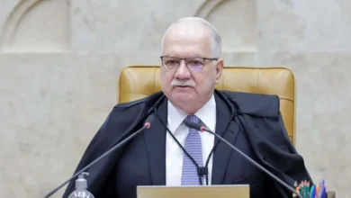 "O presidente do STF, ministro Edson Fachin, destaca a importância da autonomia e independência da magistratura para fortalecer a democracia e institucionalidade no Brasil."