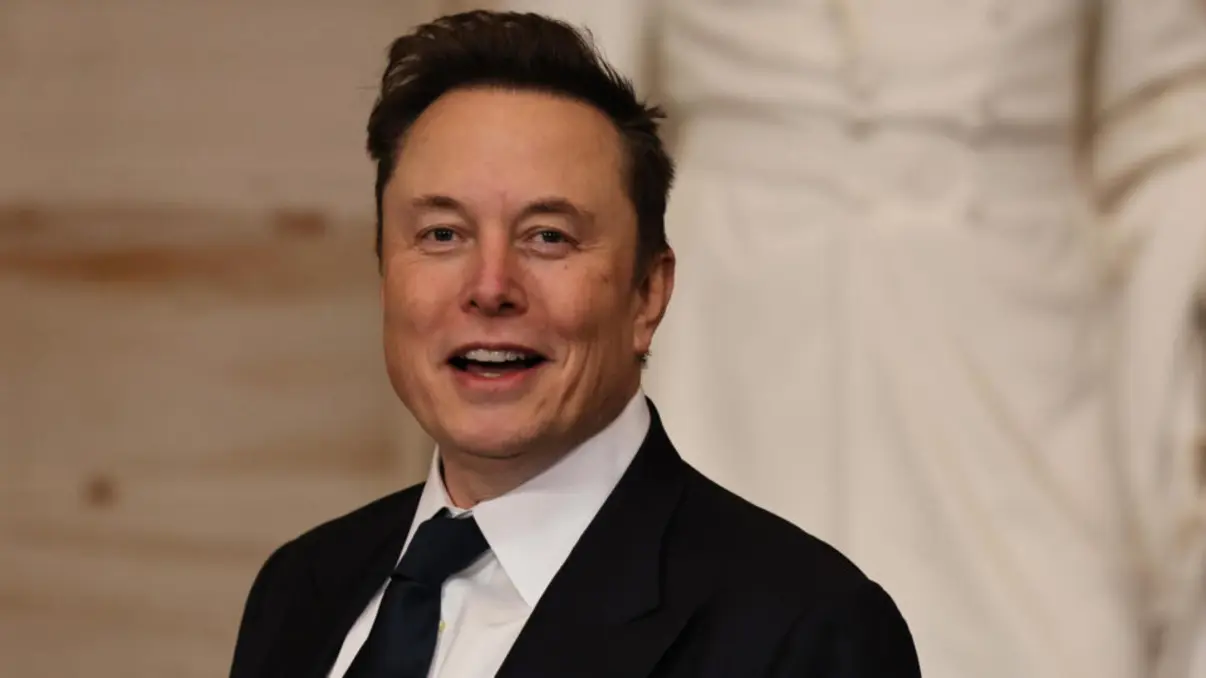 Elon Musk Ultrassa US$ 600 Bilhões em Patrimônio 14 Elon Musk ultrapassa US$ 600 bilhões em patrimônio, segundo a Forbes. Sua fortuna cresce graças à SpaceX e à Tesla, empresas que revolucionam a história.
