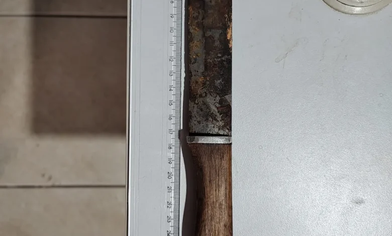 Homem e preso com faca apos invadir casa de ex esposa em Teodoro Sampaio