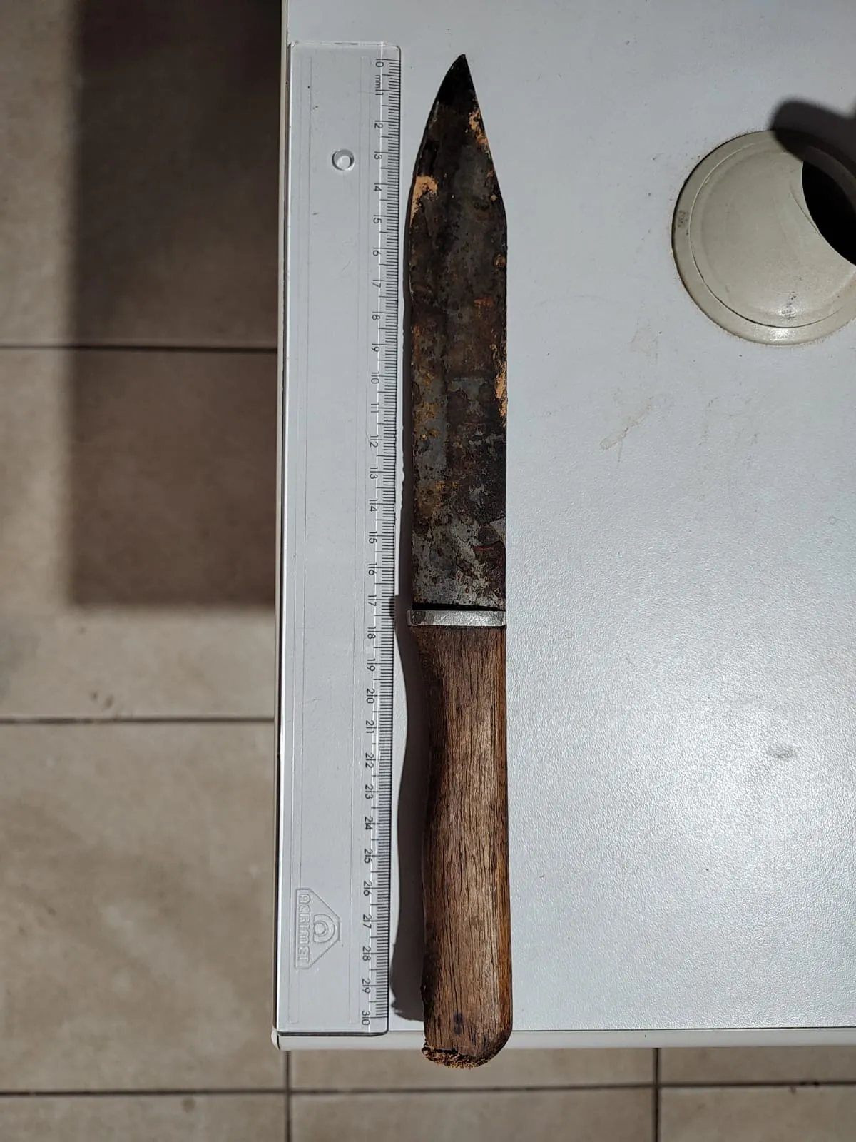 Homem e preso com faca apos invadir casa de ex esposa em Teodoro Sampaio