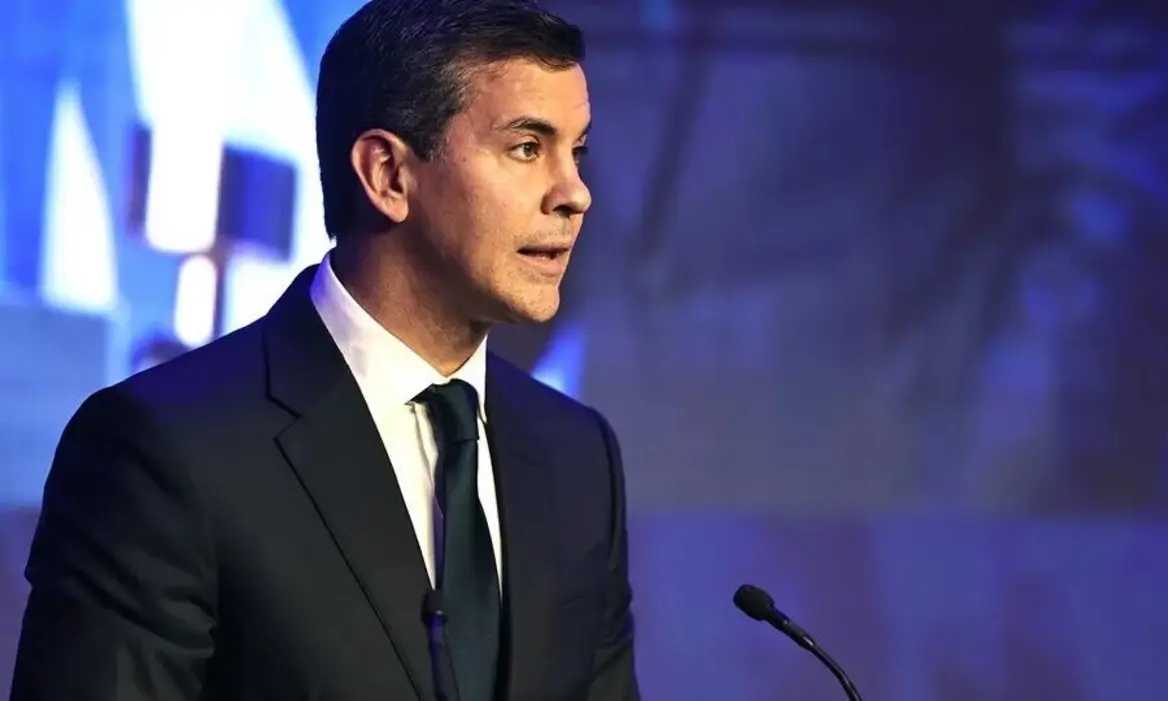 A inauguração da Ponte da Integração entre Brasil e Paraguai foi marcada por episódio diplomático inusitado entre os governos dos dois países, apesar de ser uma ponte de integração importante.