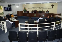 A Câmara de Vereadores de Paraguaçu Paulista aprova projetos importantes, incluindo transferência de receita e regularização de edificações, em Sessão Extraordinária.