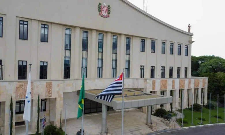 Governo de São Paulo e OCDE assinam acordo para fortalecer o Sistema de Integridade do Estado, promovendo transparência e responsabilidade governamental.