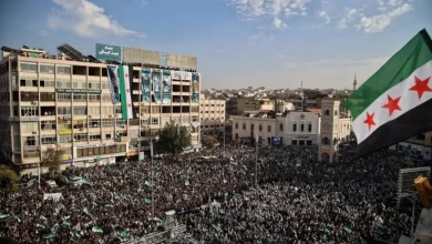 Forças leais a Bashar al-Assad formam milícias secretas para desestabilizar novo governo sírio, ameaçando a estabilidade do país em transição.