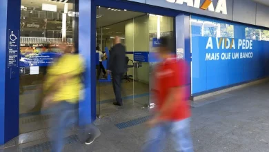 Agências Bancárias Fechadas no Ano-Novo 2 Durante o Ano-Novo, agências bancárias estarão fechadas nos dias 31 dezembro e 1º de janeiro, de acordo com a Febraban.