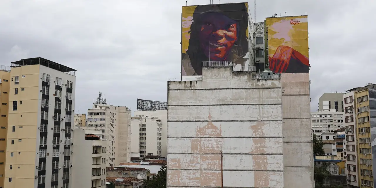 Milton Nascimento recebe homenagem inesquecível no Rio de Janeiro com mural de 300 metros quadrados na Lapa.