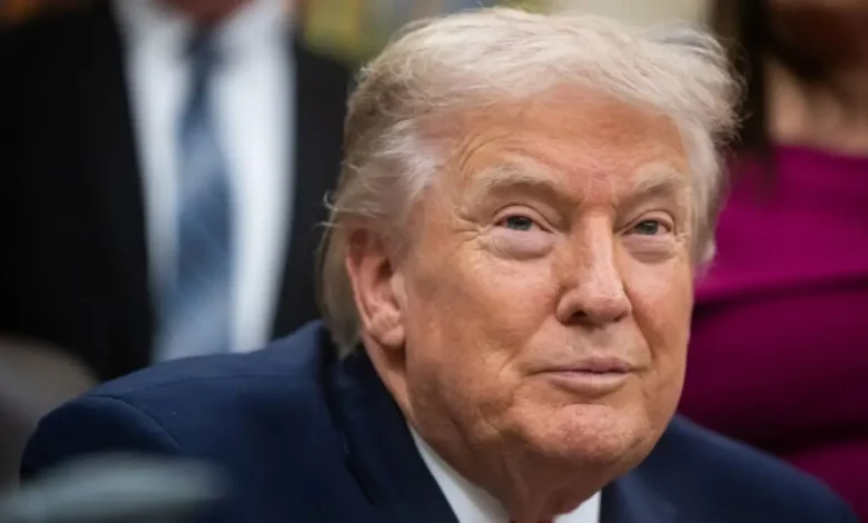 A embaixada dos Estados Unidos no Brasil lança campanha para atrair imigrantes ilegais a se autodeportarem com "bônus" de US$ 3 mil e passagem gratuita.