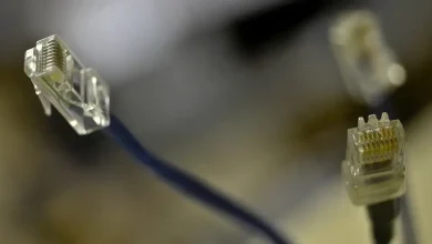 O Banco Nacional de Desenvolvimento Econômico e Social lança edital de R$ 53 milhões para conectar escolas públicas em regiões carentes do Norte e Nordeste, beneficiando 410 mil estudantes.