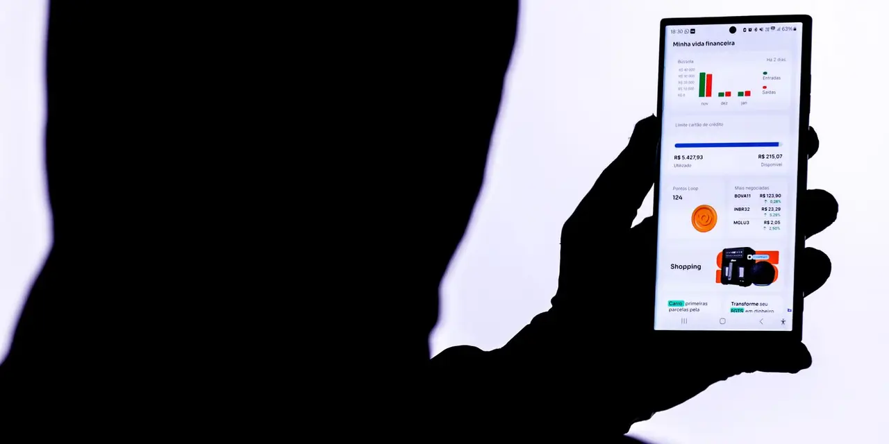 Cuidado com Golpes no Comércio: Proteja-se do 13º Salário e Natal 14 Cuidado com golpes no comércio: conheça as táticas dos golpistas e saiba como evitar cair em armadilhas fáceis de consumidores durante o período de 13º salário e Natal.