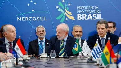 O Brasil se absteve de assinar comunicado do Mercosul reivindicando a "restauração da democracia" na Venezuela, devido a críticas à abordagem e à falta de menção à presença militar estrangeira no Caribe.