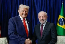 Presidente Lula conversa com Trump sobre retirada de tarifaço e cooperação contra crime organizado internacional.