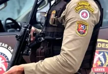 Operação de combate à criminalidade desarticula organização criminosa no Brasil, envolvendo tráfico de drogas e outros delitos. +400 agentes e bloqueio de R$100 milhões.