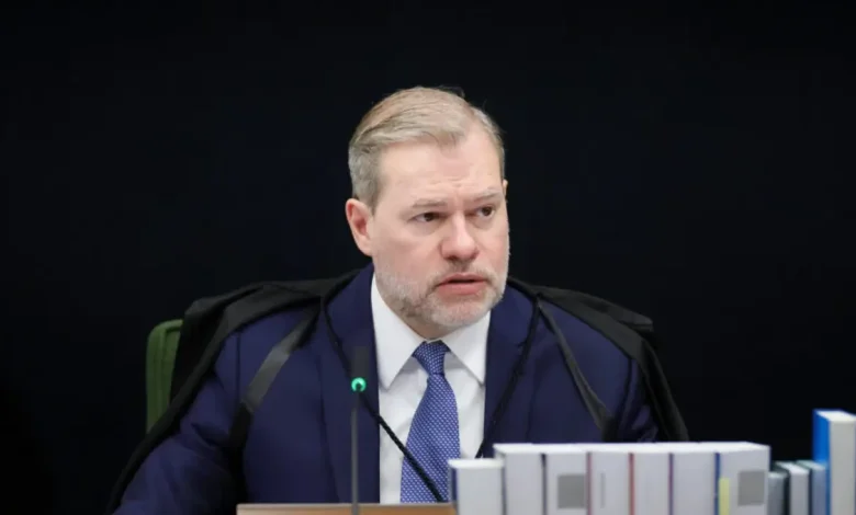 Ministro do STF convoca acareação sobre fraude na venda do Banco Master ao BRB, marcada para 30 de dezembro de 2025.