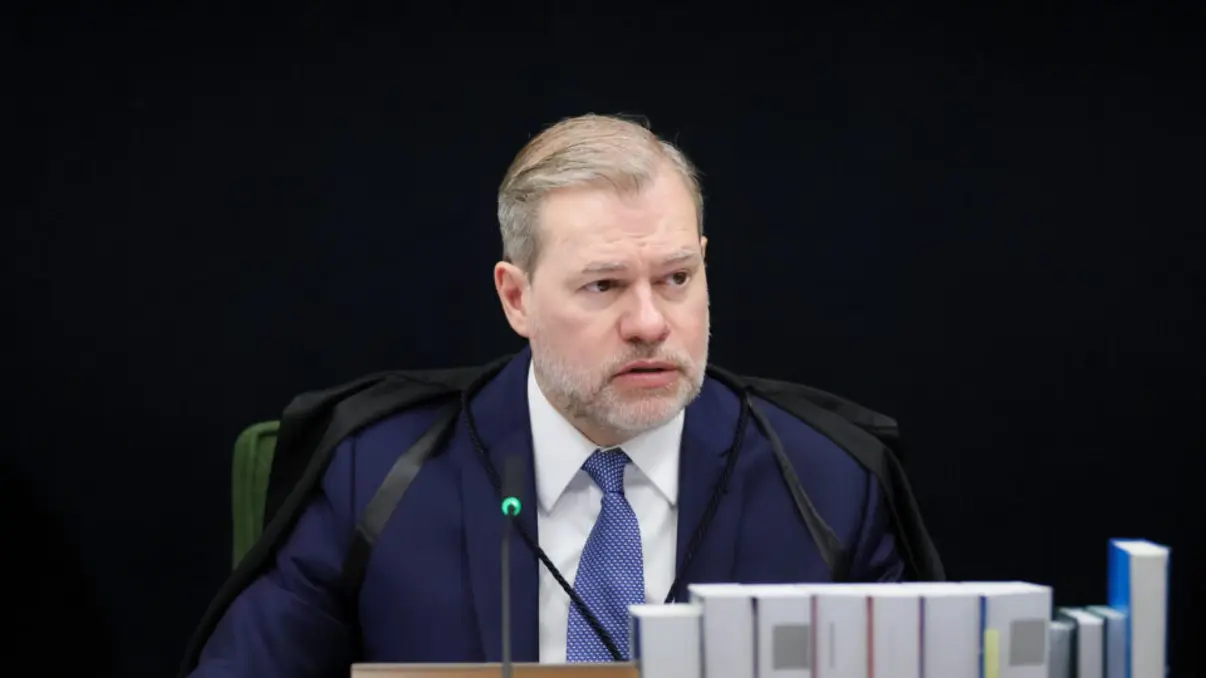 Ministro do STF convoca acareação sobre fraude na venda do Banco Master ao BRB, marcada para 30 de dezembro de 2025.