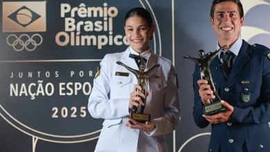 Prêmio Brasil Olímpico celebra atletas brasileiros em diversas categorias esportivas, destacando conquistas notáveis e força coletiva.