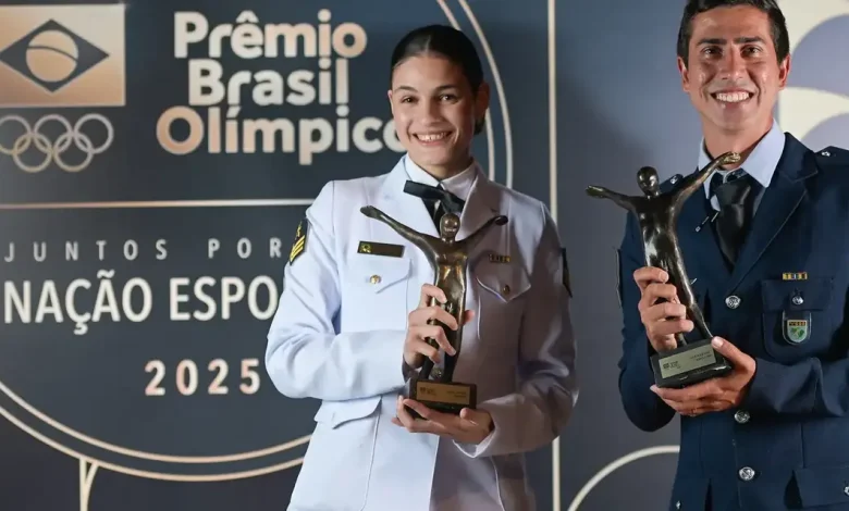 Prêmio Brasil Olímpico celebra atletas brasileiros em diversas categorias esportivas, destacando conquistas notáveis e força coletiva.