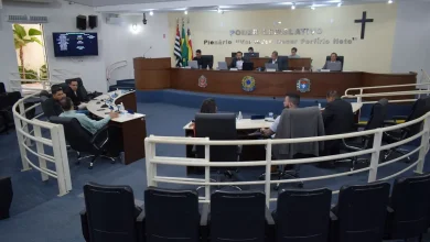 Em sessão extraordinária, a Câmara de Vereadores de Paraguaçu Paulista aprovou crédito especial de R$ 12,2 milhões para Saúde e Urbanismo. Entenda o impacto na cidade!