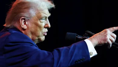 "Presidente dos EUA, Donald Trump, anuncia que Venezuela entregará 30-50 milhões de barris de petróleo ao país, com o dinheiro gerado sob seu controle direto."