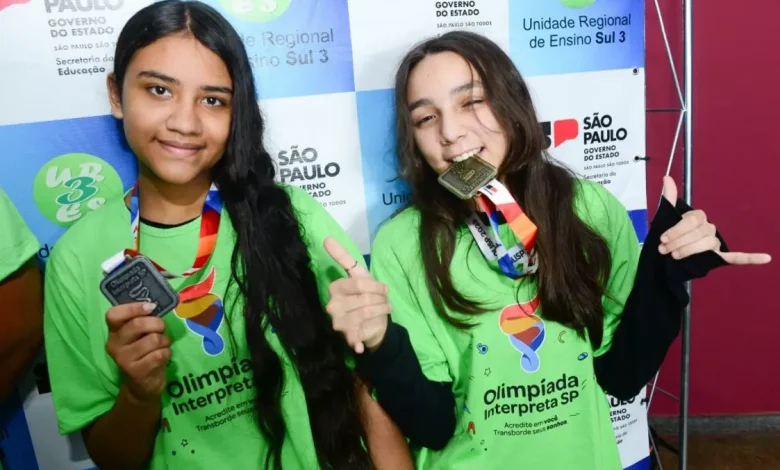 Mais de 1,5 milhão de estudantes da rede estadual de São Paulo participaram das Olimpíadas Científicas, promovendo cultura de alto desempenho e desenvolvimento acadêmico.