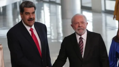 Reação da esquerda brasileira à captura do ditador venezuelano Nicolás Maduro pelos EUA sob comando de Donald Trump. Liderados por Lula, políticos e intelectuais acusam ação de imperialismo e defendem soberania da Venezuela.