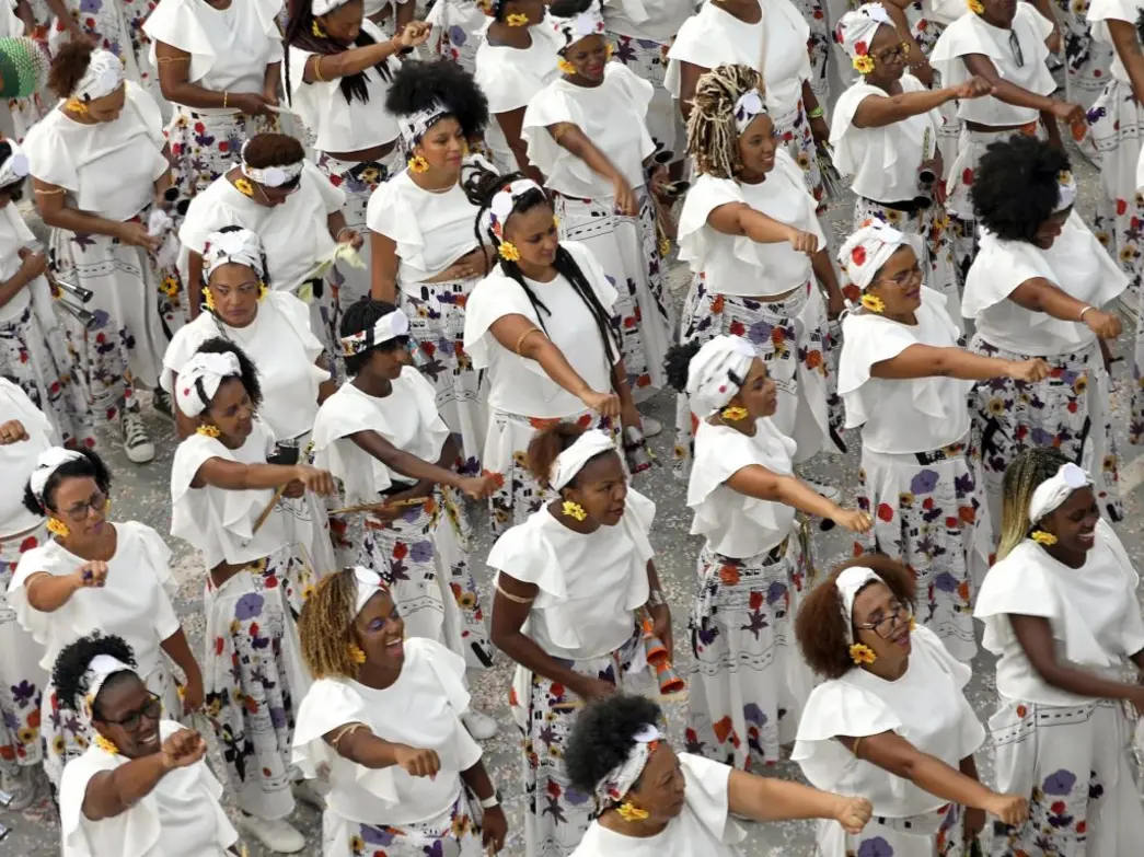 Comemorando o aniversário de São Paulo, a cidade oferece atrações gratuitas em bibliotecas, fábricas de cultura e museus, mostrando a riqueza cultural e histórica do Estado.