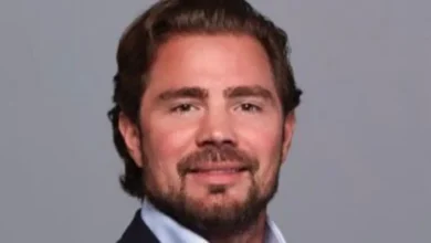 Polícia Federal investiga suposta campanha de influenciadores para difamar Banco Central e reverter liquidação do Banco Master, envolvendo Daniel Vorcaro e contratos de até R$ 2 milhões.