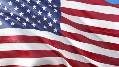 As eleições nos EUA têm impacto significativo não apenas para o país, mas também para o Brasil e a economia global, afetando política externa, comércio e economia.