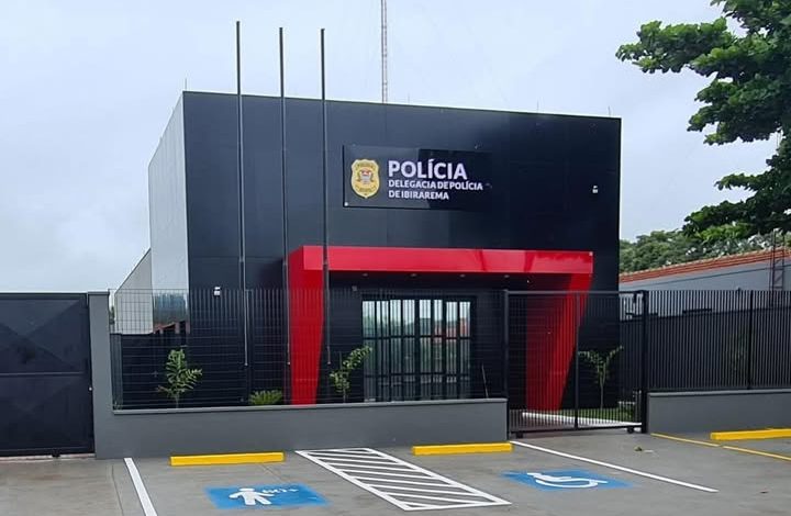Festa em Ibirarema termina em sangue Homem e preso apos ataque a facadas na praca central