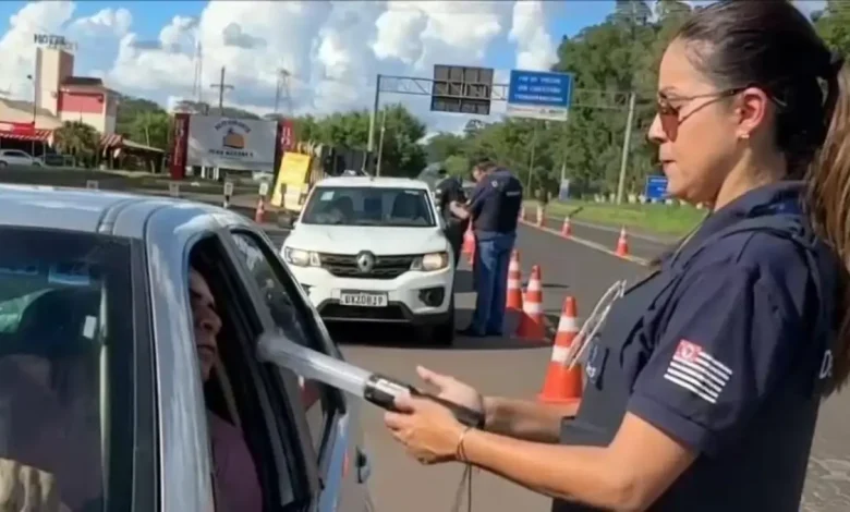 Estado de São Paulo registrou um recorde de operações contra alcoolemia em 2025, com um crescimento de 125% em relação ao ano anterior.